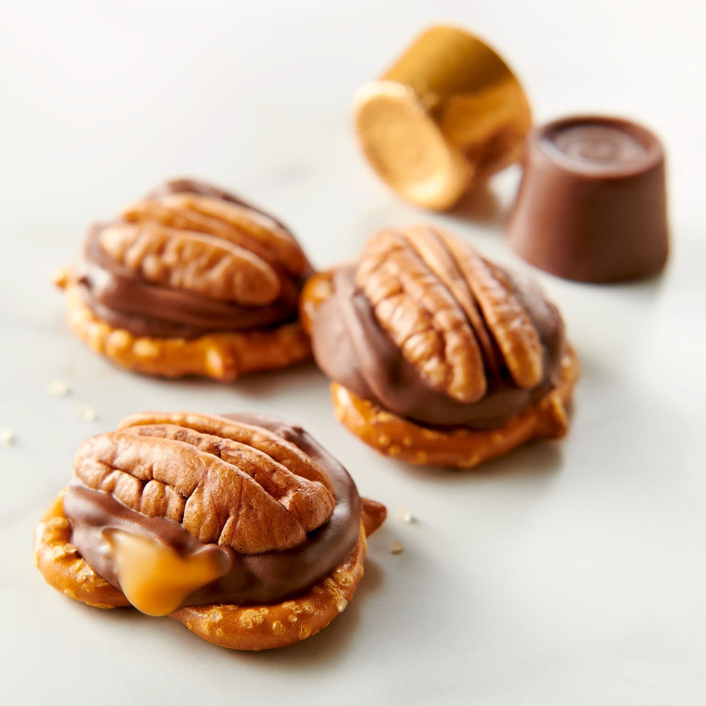 ROLO Milk Chocolate And Mini Chewy Caramel, 203 g Chocolate ROLO, latest