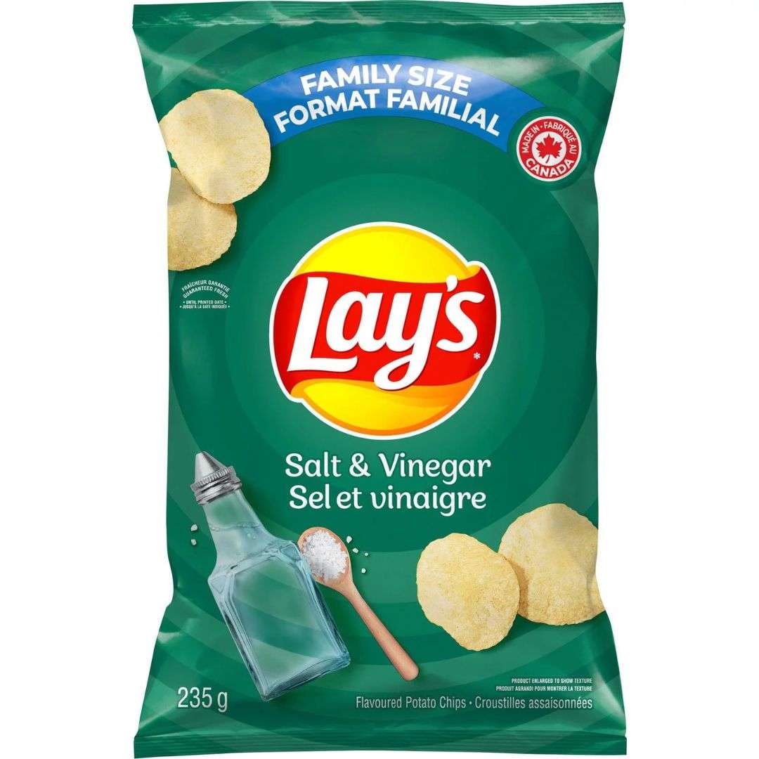 Lay's Salt & Vinegar flavoured potato chips, 235g